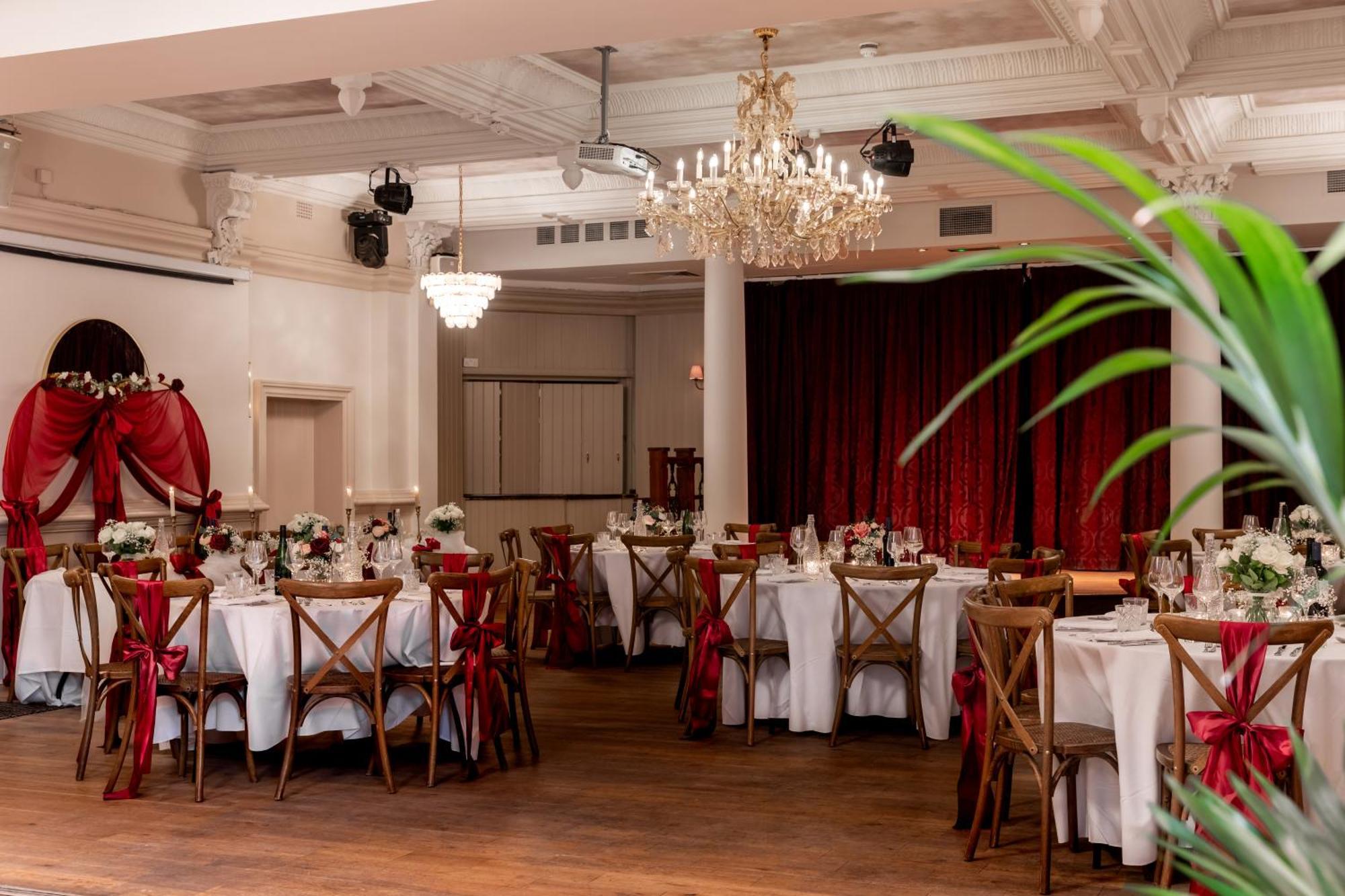 The Drayton Court Hotel 4*